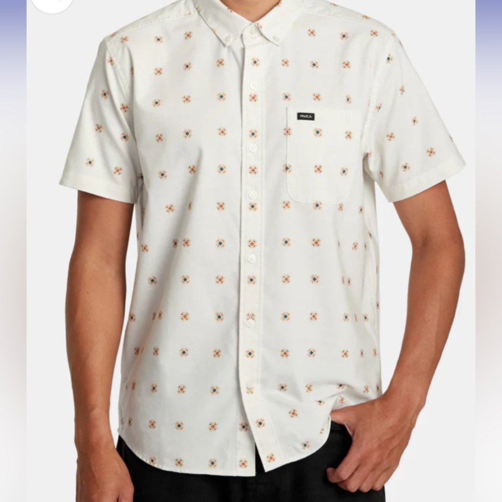 RVCA That'll Do Print Short Sleeve Shirt. NWT. size medium. creamw/ small flaw.